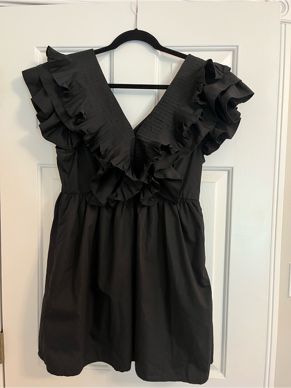 entro Black Ruffle V-Neck Mini Dress - Picture 2 of 2
